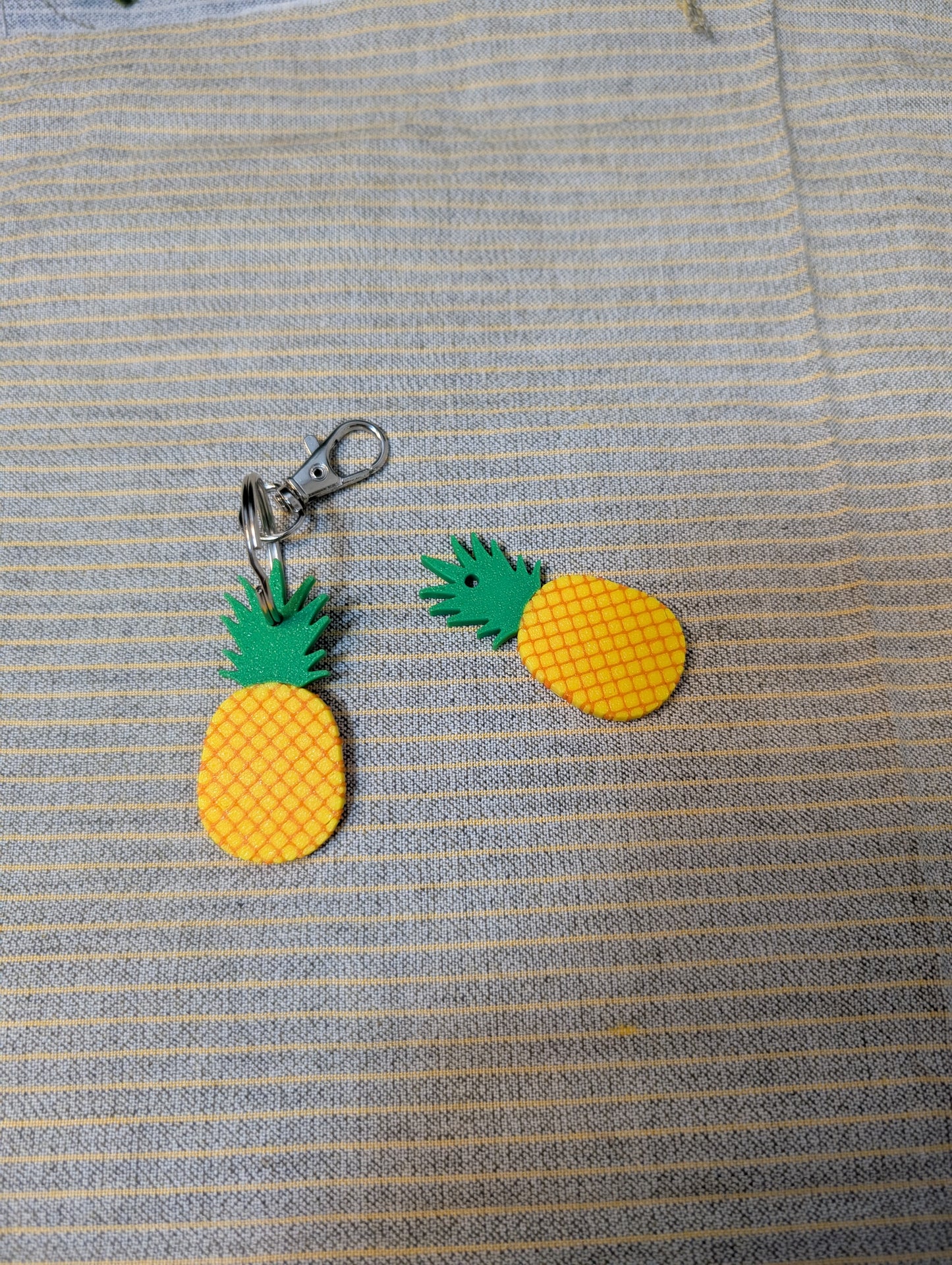 Pineapple Keychain – Southern Hospitality Charm