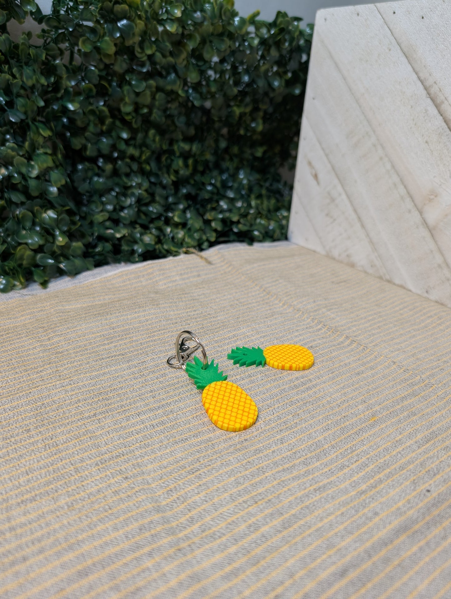 Pineapple Keychain – Southern Hospitality Charm